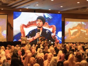 Sharing Time bersama Ustadz Hanan Attaki - Harga Sewa Videotron Semarang - Harga Sewa Videotron Semarang Murah
