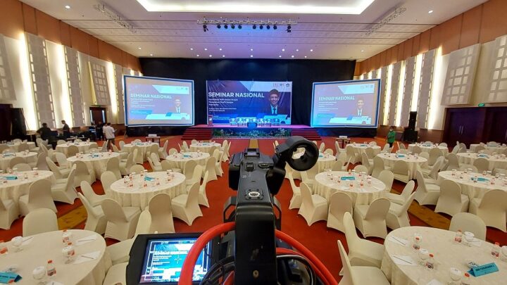 Seminar Pendidikan - Sewa LED Screen Semarang - Harga Sewa LED Screen Semarang Murah