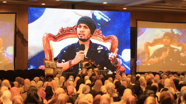 Sharing Time bersama Ustadz Hanan Attaki - Harga Sewa LED Screen Magelang 2023 - Harga Sewa LED Screen Magelang Murah